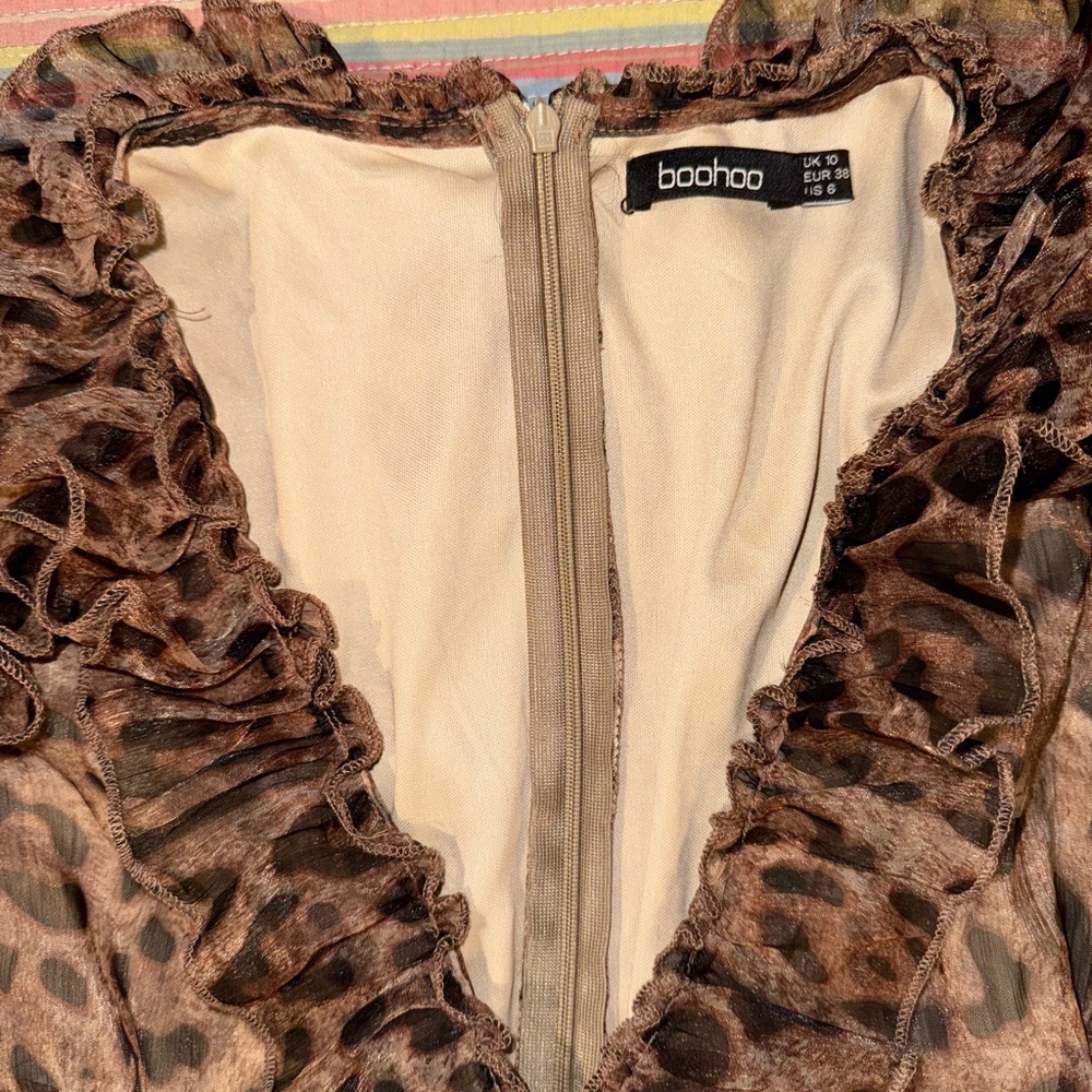 Boohoo Leopard Ruffle Shift Dress - Picture 3 of 10